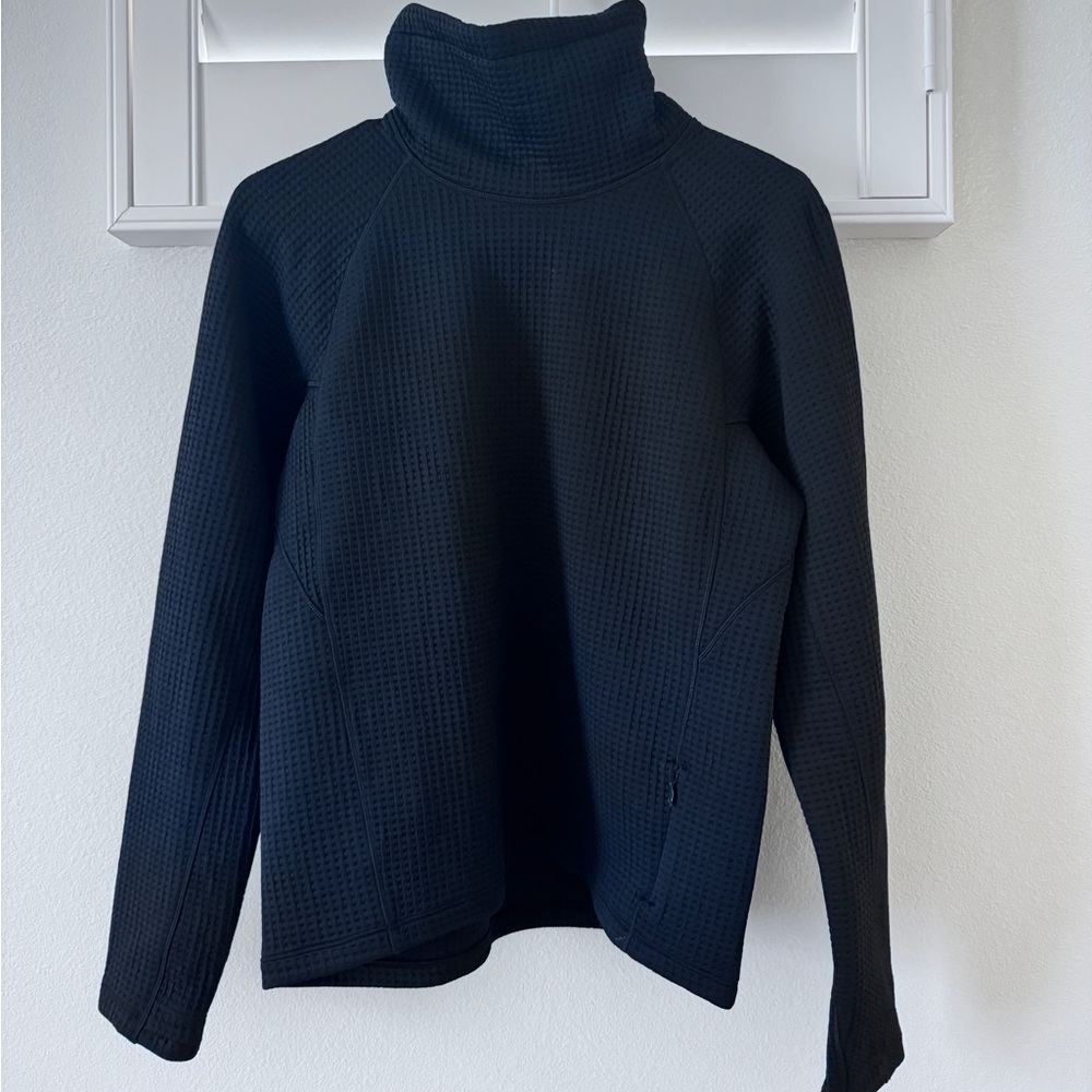 Lululemon sweater